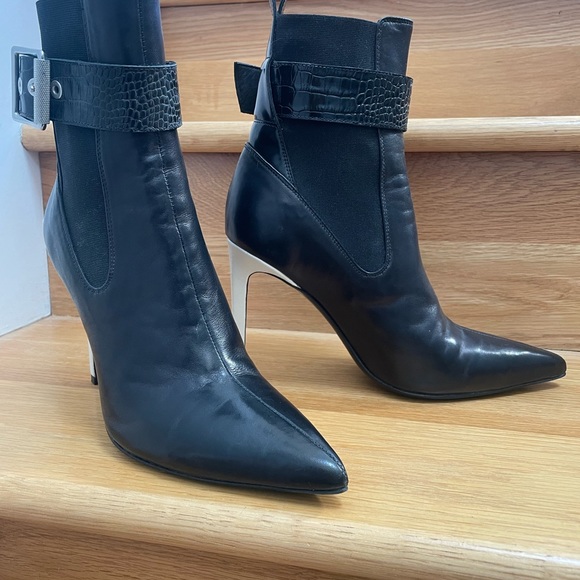 Rag & Bone Women’s Wren Ankle Boot - size 8 (38) black with white heel - Picture 4 of 6